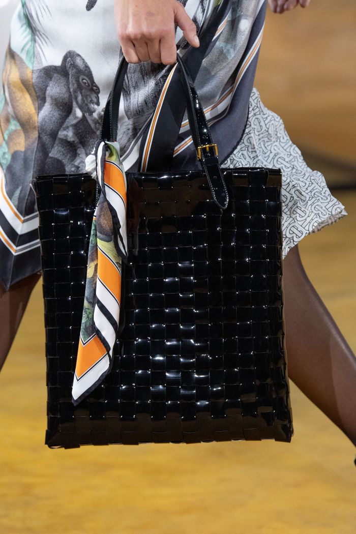 Модная плетеная сумка 2020 из коллекции Burberry